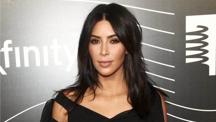 Polisi Prancis Tangkap 15 Orang Terkait Perampokan Kim Kardashian
