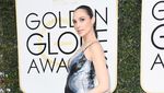 Sexy in Black!Para Selebriti Cantik di Golden Globe 2017
