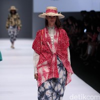 Koleksi terbaru dari brand Purana for Blibli.com di Jakarta Fashion Week 2017. Senayan City. Jakarta. [Foto: Mohammad Abduh/Wolipop]