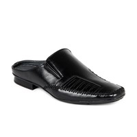 Pemakai sepatu mule biasanya suka bercerita tentang kisah lucu kepada teman-temannya. Mereka adalah seseorang yang berani berdiri untuk bersulang dan berani berbicara di depan publik. Orang ini sangat percaya diri, sangat sosial, dan hanya suka menjadi pusat perhatian dalam berbagai cara, kata Kelada. Foto: ist