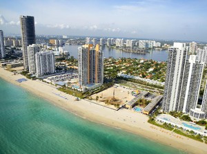 Pantai Miami Kembali Dibuka tapi Ada Aturan Baru untuk Wisatawan