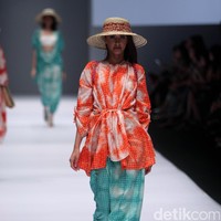 Koleksi terbaru dari brand Purana for Blibli.com di Jakarta Fashion Week 2017. Senayan City. Jakarta. [Foto: Mohammad Abduh/Wolipop]