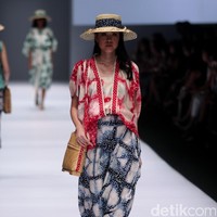 Koleksi terbaru dari brand Purana for Blibli.com di Jakarta Fashion Week 2017. Senayan City. Jakarta. [Foto: Mohammad Abduh/Wolipop]