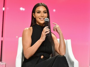 Harga Sekali Posting Instagram Kim Kardashian Hingga Kylie Jenner