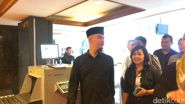 Ahmad Dhani ke DPR