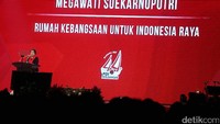 Magawati menyampaikan sambutannya.