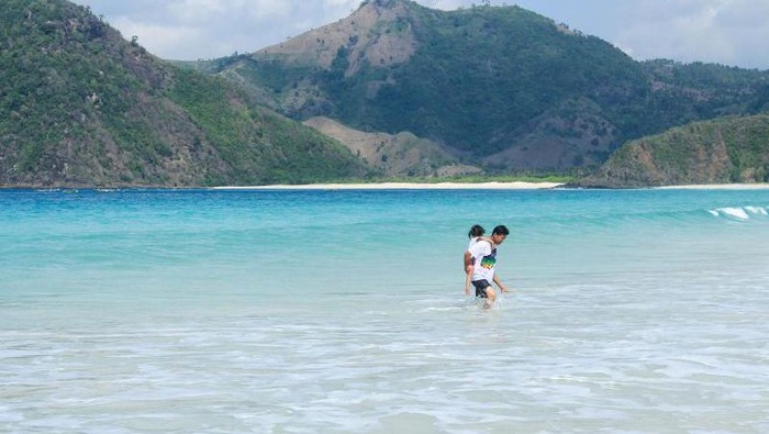 Pantai Selong Belanak di Lombok
