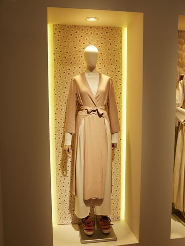 Koleksi Busana Muslim Hana Tajima x Uniqlo yang Disukai Koleksi Busana Muslim Hana Tajima x Uniqlo yang Disukai