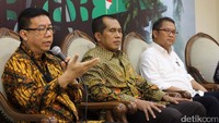 Menurut Ketua Dewan Pers Yosep Adi Prasetyo, sejumlah media banyak yang tidak memiliki badan hukum sehingga sulit dikontrol.