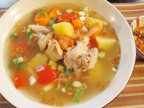 3 Resep Sop Ayam Kampung Kuah Bening yang Gurih Alami Rasanya