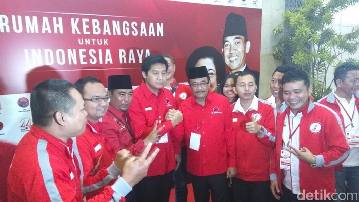 Menteri, Kepala BIN, dan Cawagub Djarot Hadiri HUT Ke-44 PDIP