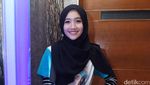 Tampil Berhijab Febby BLINK Bikin Pangling