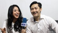 Karena kedekatannya tersebut ia pun jatuh hati pada pedangdut berusia  31 tahun itu. Hanif Hawari/detikHOT.
