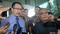 Rudi mengatakan pembahasan yang dilakukan dengan KPK hanya seputar penyusunan memori kasasi. Dia tidak menanggapi pertanyaan tentang apakah ada indikasi suap dalam putusan La Nyalla.