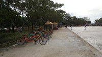 Sepeda-sepeda yang disewakan untuk pengunjung yang ingin memutari Jakabaring Sport City yang asri dan hijau.