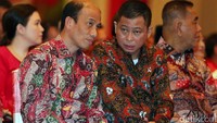 Arcandra Tahar berbincang dengan Menteri ESDM Ignasius Jonan.