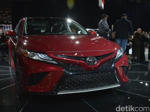 Toyota Rilis Camry Terbaru di Jepang