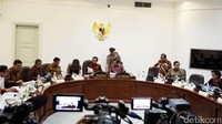 Dalam RPP tersebut, para pemegang Kontrak Karya seperti PT Freeport Indonesia, PT Amman Mineral Nusa Tenggara (AMNT), dan sebagainya didorong untuk mengubah status kontraknya menjadi Izin Usaha Pertambangan Khusus (IUPK) Operasi Produksi.