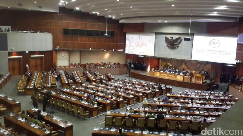 Keterwakilan Perempuan dalam Politik Keterwakilan Perempuan dalam Politik
