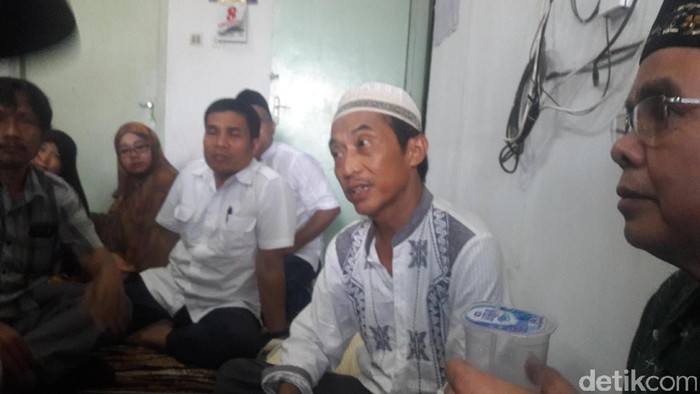 Makan Malam dan Telepon Terakhir Ayahanda dengan Tri Arum