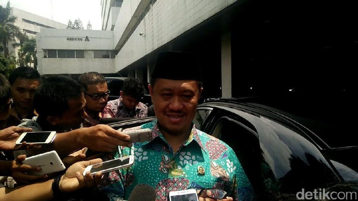 KY Soroti Larangan Merekam di Sidang Ahok