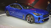 KIA Stringer ditawarkan dengan dua pilihan yakni Stringer penggerak roda belakang (rear wheel drive) dan penggerak semua roda (all wheel drive/AWD). Foto: Newspress USA