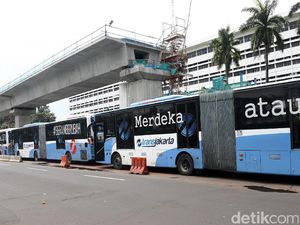Bus Kopaja Terintegrasi TransJakarta Terbakar karena Masalah AC