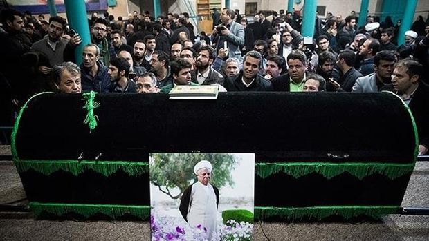 Eks Presiden Rafsanjani Dimakamkan, Warga Iran Penuhi Jalanan