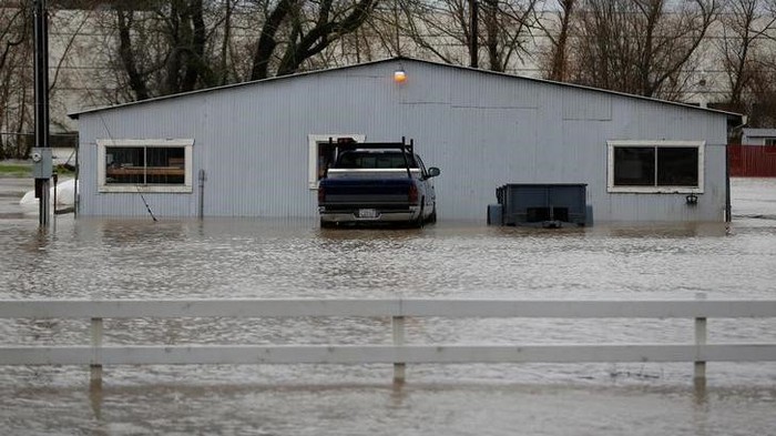 Ribuan Warga di California dan Nevada Dievakuasi Akibat Banjir