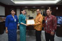 Kisah di Balik Makan Siang Menhub dengan Pramugari Garuda