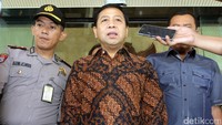 Setya Novanto selesai menjalani pemeriksaan di KPK, Jakarta.
