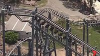 1,5 Jam Terjebak Roller Coaster di Gold Coast, 20 Orang Selamat