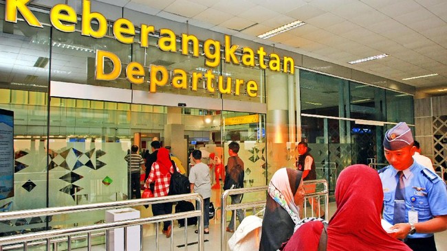 Menhub Buka Suara soal Tiket Pesawat yang Makin Mahal