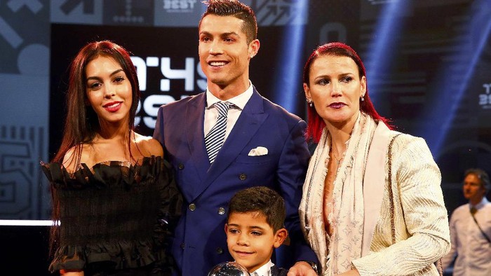 Georgina Rodriguez paling kiri (Foto: Reuters) Georgina Rodriguez paling kiri (Foto: Reuters)