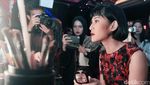 Cantik Maksimal, Lebih Suka Dian Sastrowardoyo Dandan atau Nggak?