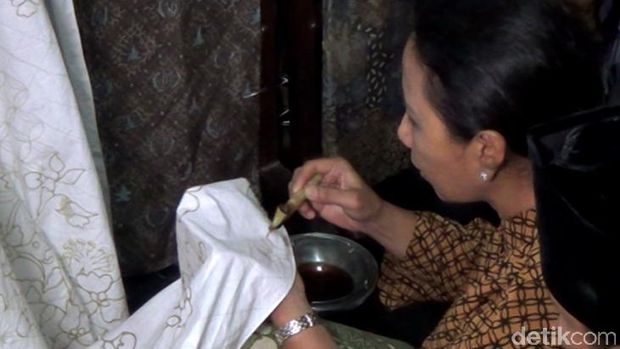 Menteri Rini Kepincut Batik Trenggalek