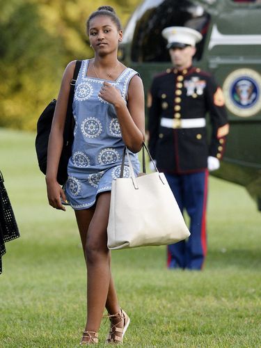 Fokus Belajar, Sasha Obama Absen di Acara Perpisahan Ayahnya