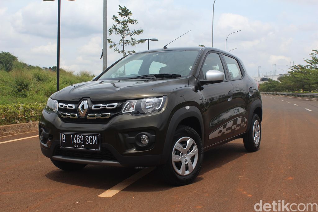 Belum lama ini pasar otomotif Indonesia dihebohkan dengan kehadiran crossover dengan harga termurah dari Renault.