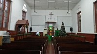 Sejumlah peninggalan sejarah di Gereja Tugu yang tidak berubah dan masih ada hingga kini. Contohnya seperti piala yang digunakan untuk misa, mimbar, desain interior, hingga engsel pintu yang tidak berubah (Bona/detikTravel)
