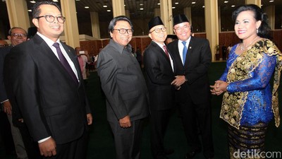 MPR Lantik Sembilan Anggota Pergantian Antar Waktu
