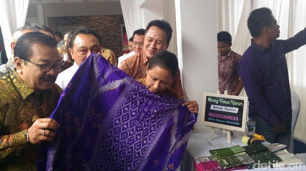 Rini Soemarno di Rumah Kreatif BUMN