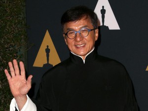 Bukan Pasangan, Jackie Chan Bawa Dua Panda ke Oscar 2017