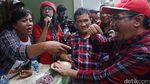 Antusias Warga Cakung Temui Cawagub Djarot