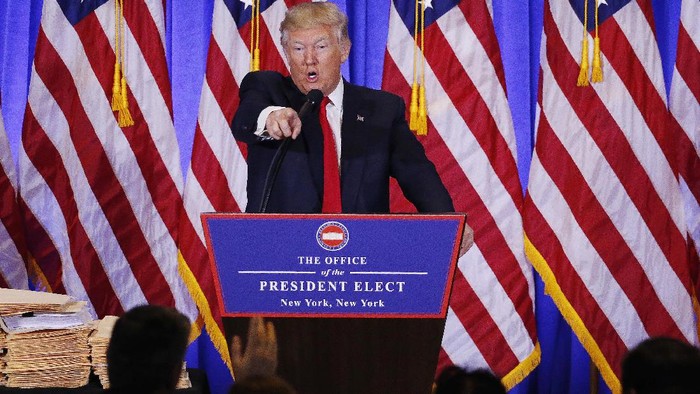 Dolar AS Melemah Karena Trump, Kenapa?