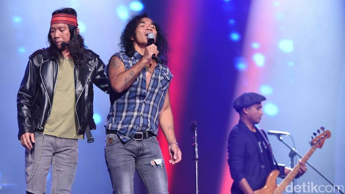 Slank saat tampil di Senayan