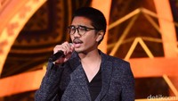 Bagaimana, jadi makin nge-fans kan sama Duta Sheila On 7? Pool/Noel/detikFoto.