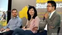 CMO SUN Education Group Kevin Tan (kanan) memberikan penjelasan saat peluncuran program AusStudent Study Package.