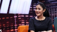 Menurut mereka wajah cantiknya tak membuat bosan. Hanif Hawari/detikHOT
