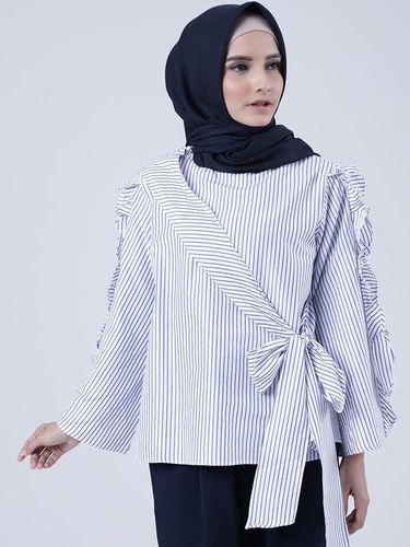 6 Busana Hijab dari Dian Pelangi Hingga Itang Yunasz di Bawah Rp 300 Ribu