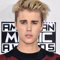 Penyanyi yang populer karena video Youtube itu mengaku pernah nangis karena komentar kasar di media sosial.  Foto: ist